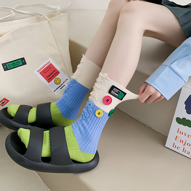 Gombos koldus colorblock zokni