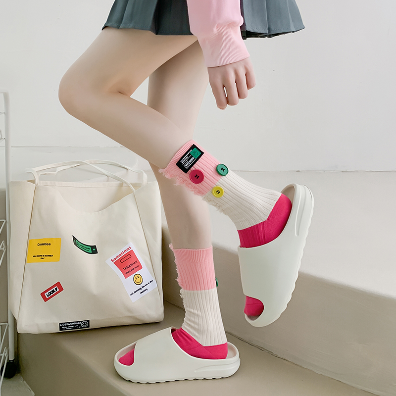 Gombos koldus colorblock zokni